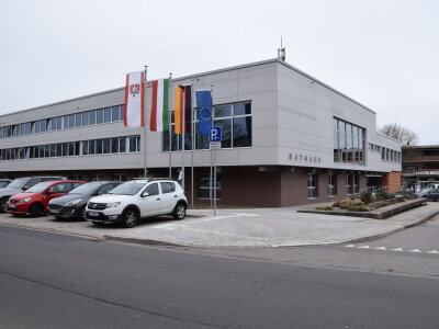 Rathaus - Blick auf die südliche Gebäudeaußenecke