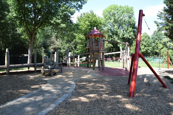 Spielplatz im Schlosspark 04