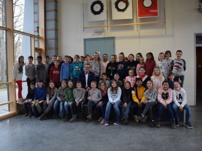 Fragerunde Gruppenfoto Gymnasium